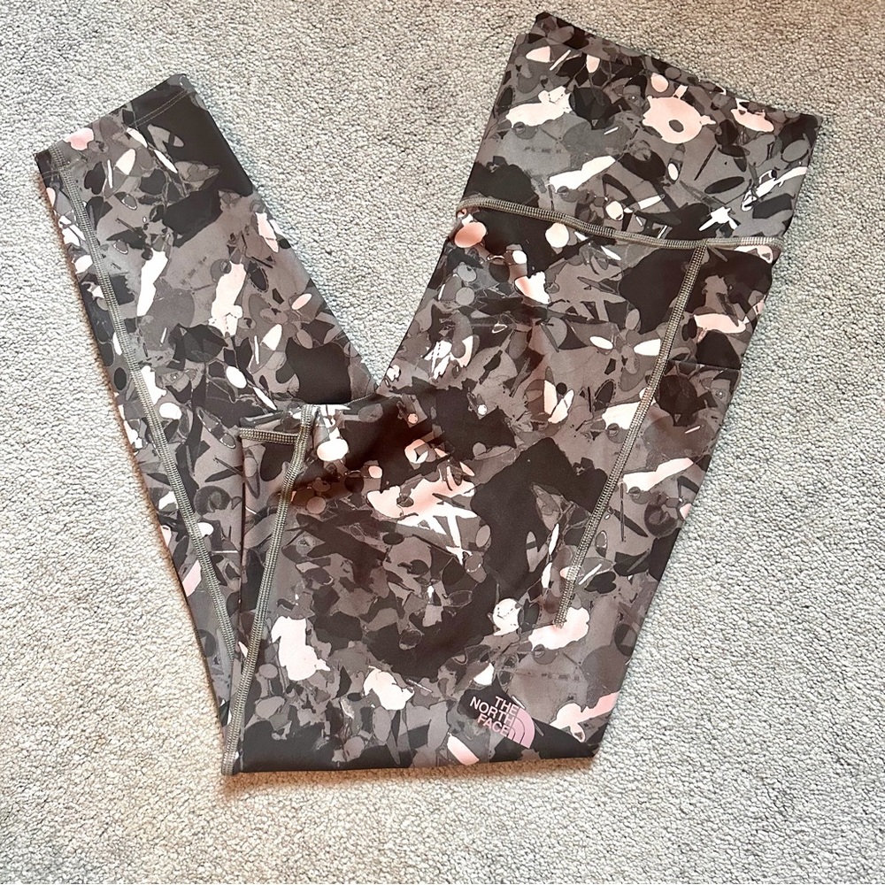 The North Face Grey and Light Pink printed leggings size XXL - Picture 3 of 6